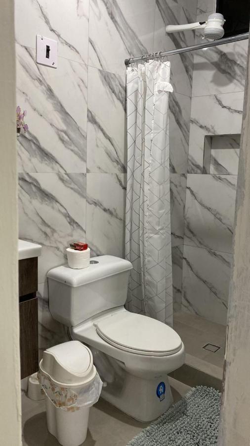 Departamento A Pocos Minutos De Playa El Murcielago - Ecuador Apartamento Manta