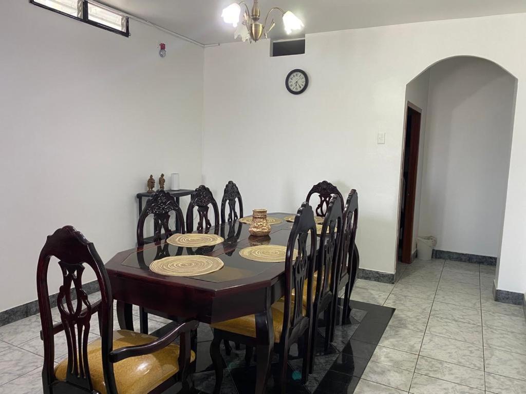 Apartamento Departamento A Pocos Minutos De Playa El Murcielago - Ecuador