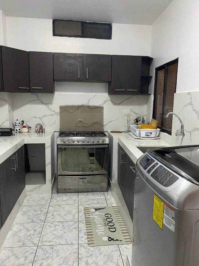 Apartamento Departamento A Pocos Minutos De Playa El Murcielago - Ecuador Manta